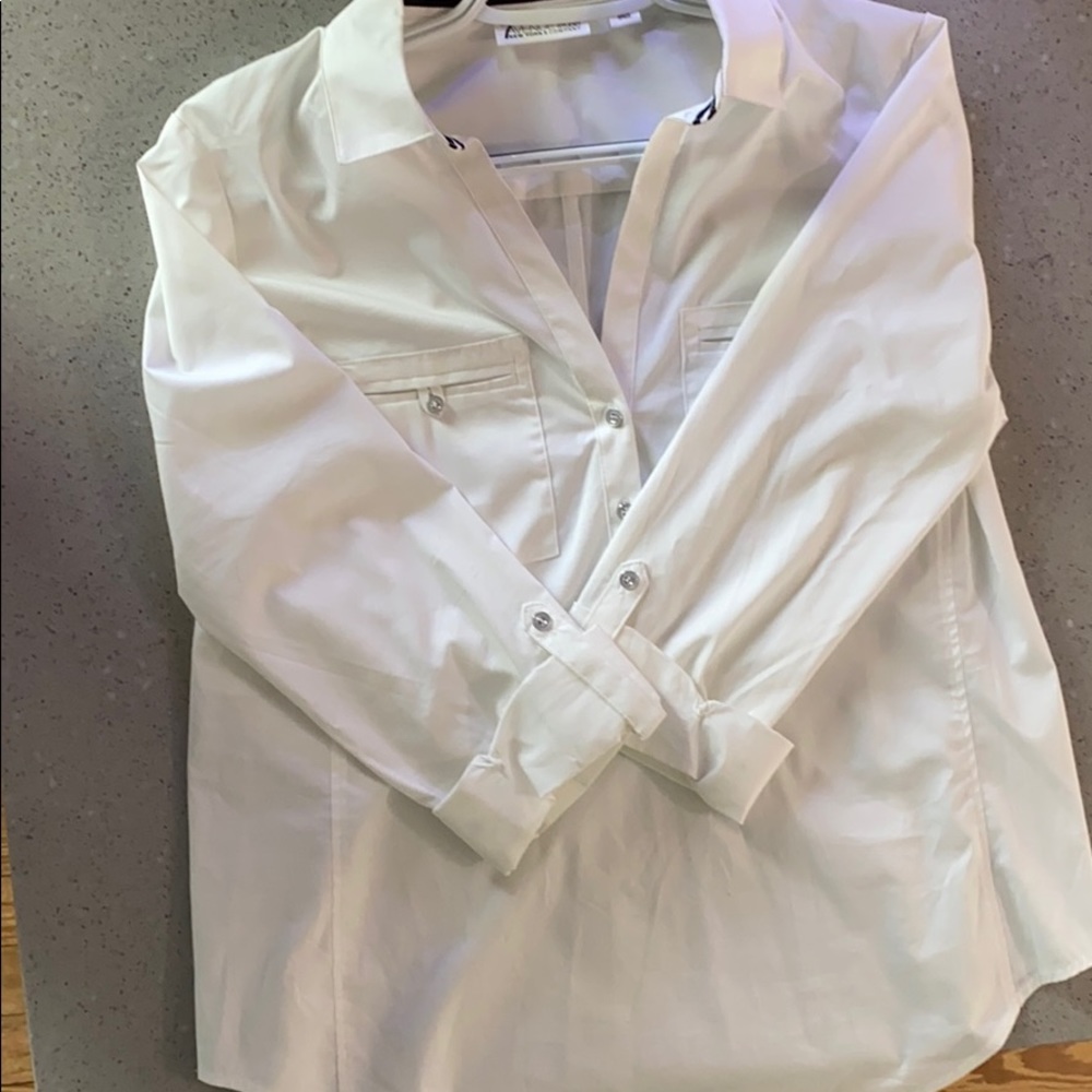 Beautiful white seventh Avenue shirt